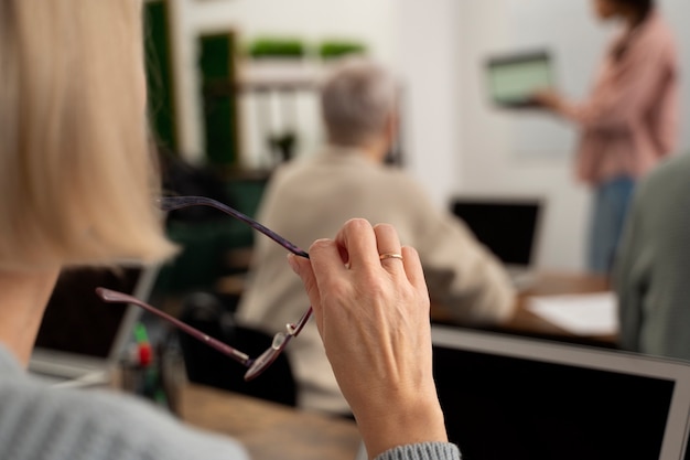 从昆明到福建坐火车到多少个小时？